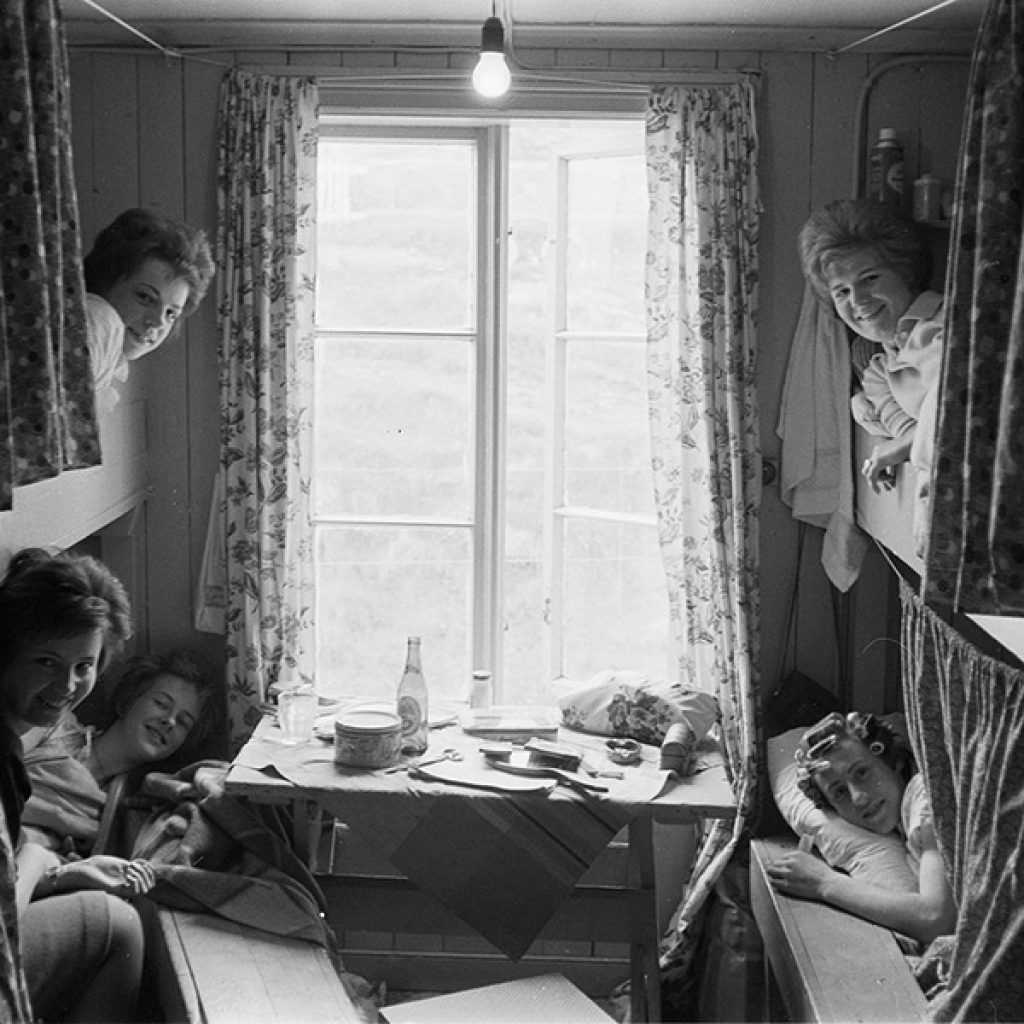 Girls In Dorm 1024x1024